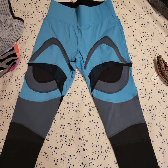 Bundle - Picture 8 of 8